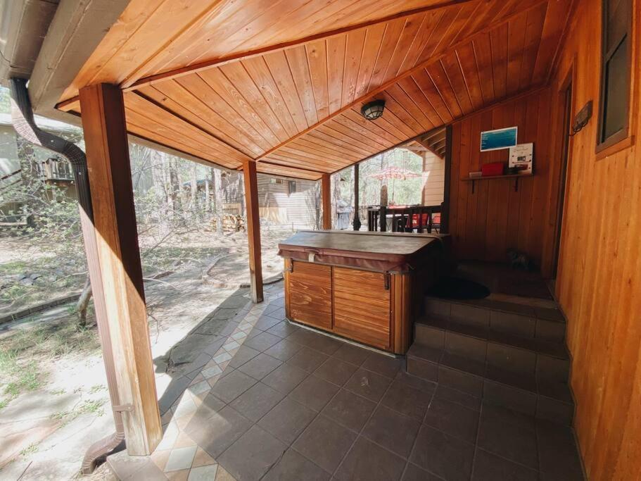 Kathys Cabin, King Bed, Hot Tub, Near-Nau & Downtown Attractions, Perfect Year-Round Mountain Getaway Flagstaff Exterior photo