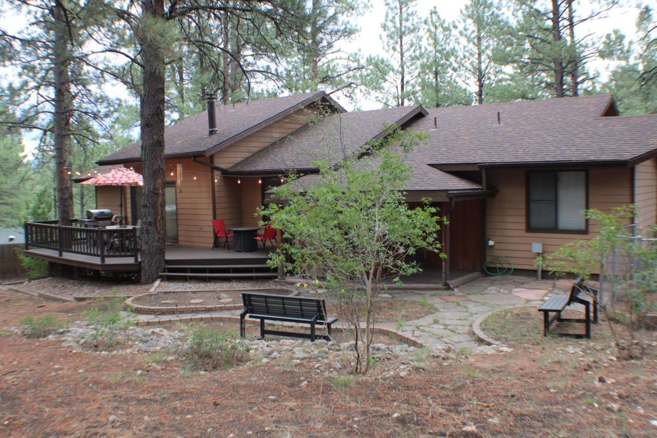 Kathys Cabin, King Bed, Hot Tub, Near-Nau & Downtown Attractions, Perfect Year-Round Mountain Getaway Flagstaff Exterior photo