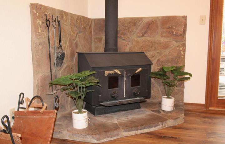 Kathys Cabin, King Bed, Hot Tub, Near-Nau & Downtown Attractions, Perfect Year-Round Mountain Getaway Flagstaff Exterior photo