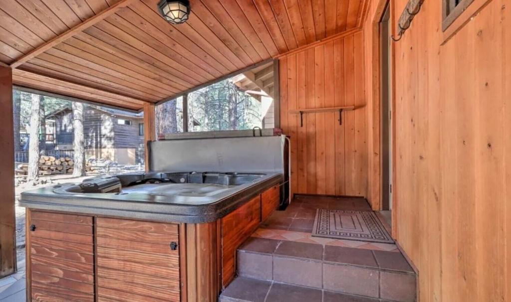 Kathys Cabin, King Bed, Hot Tub, Near-Nau & Downtown Attractions, Perfect Year-Round Mountain Getaway Flagstaff Exterior photo